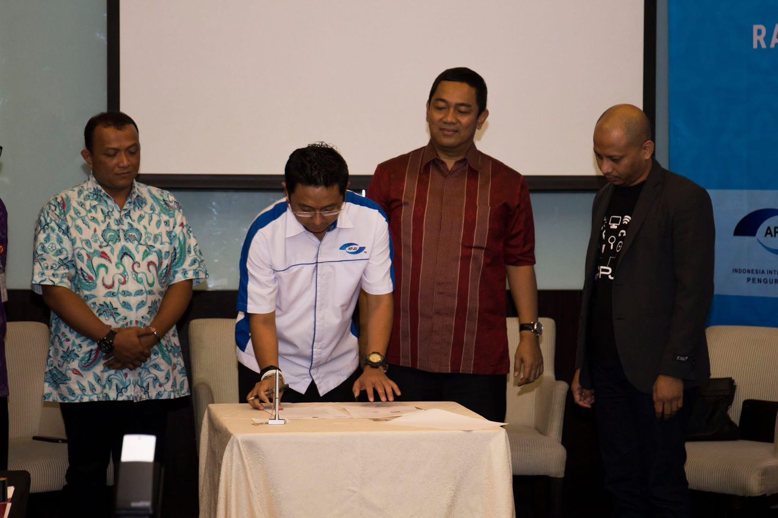 MOU Dukungan APJII untuk smartcity kota Semarang bersama Pak walikota Semarang