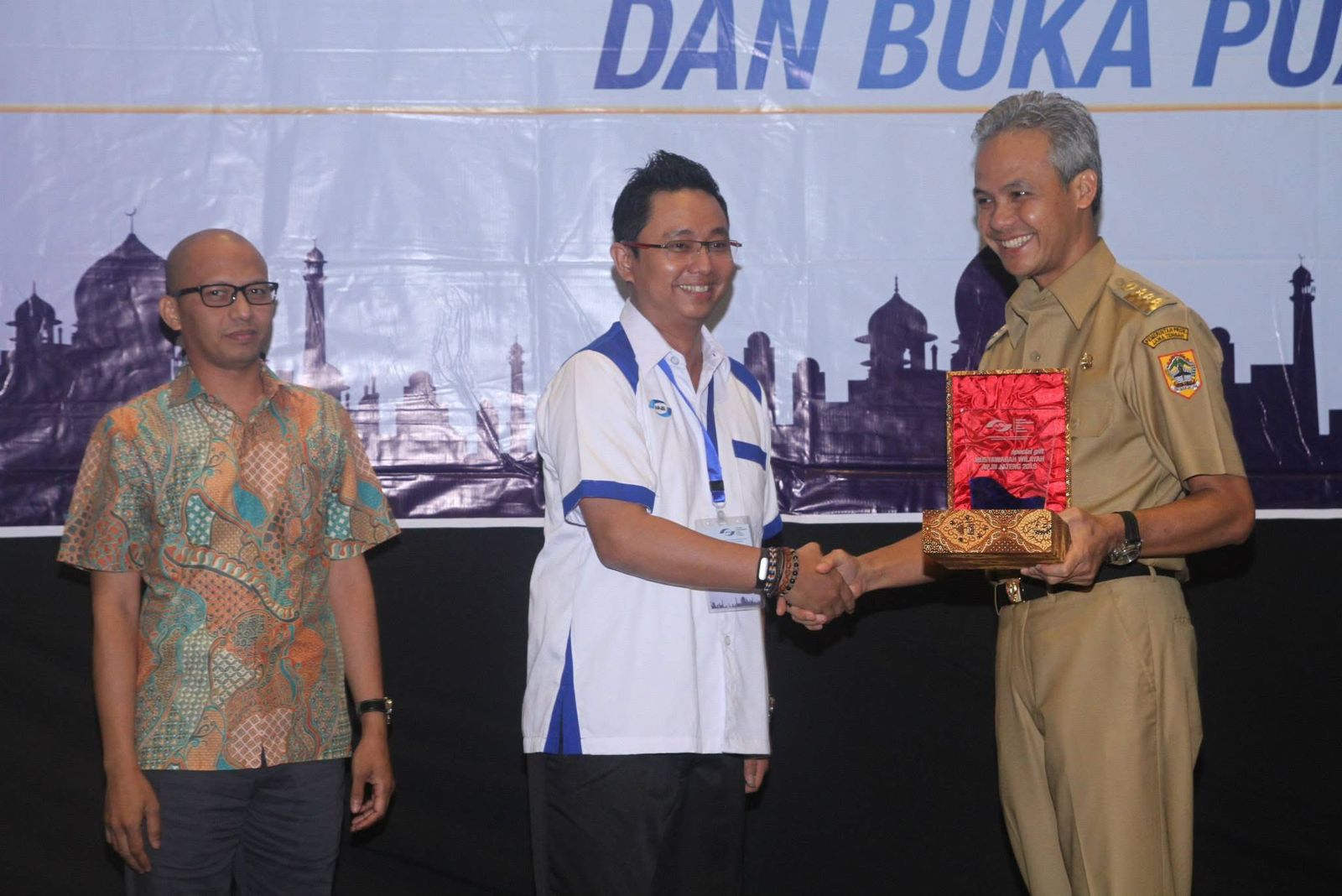 Pelantikan Ka.Pengwil APJII Jawa Tengah Periode 2015-2018 oleh Gubernur Jawa Tengah