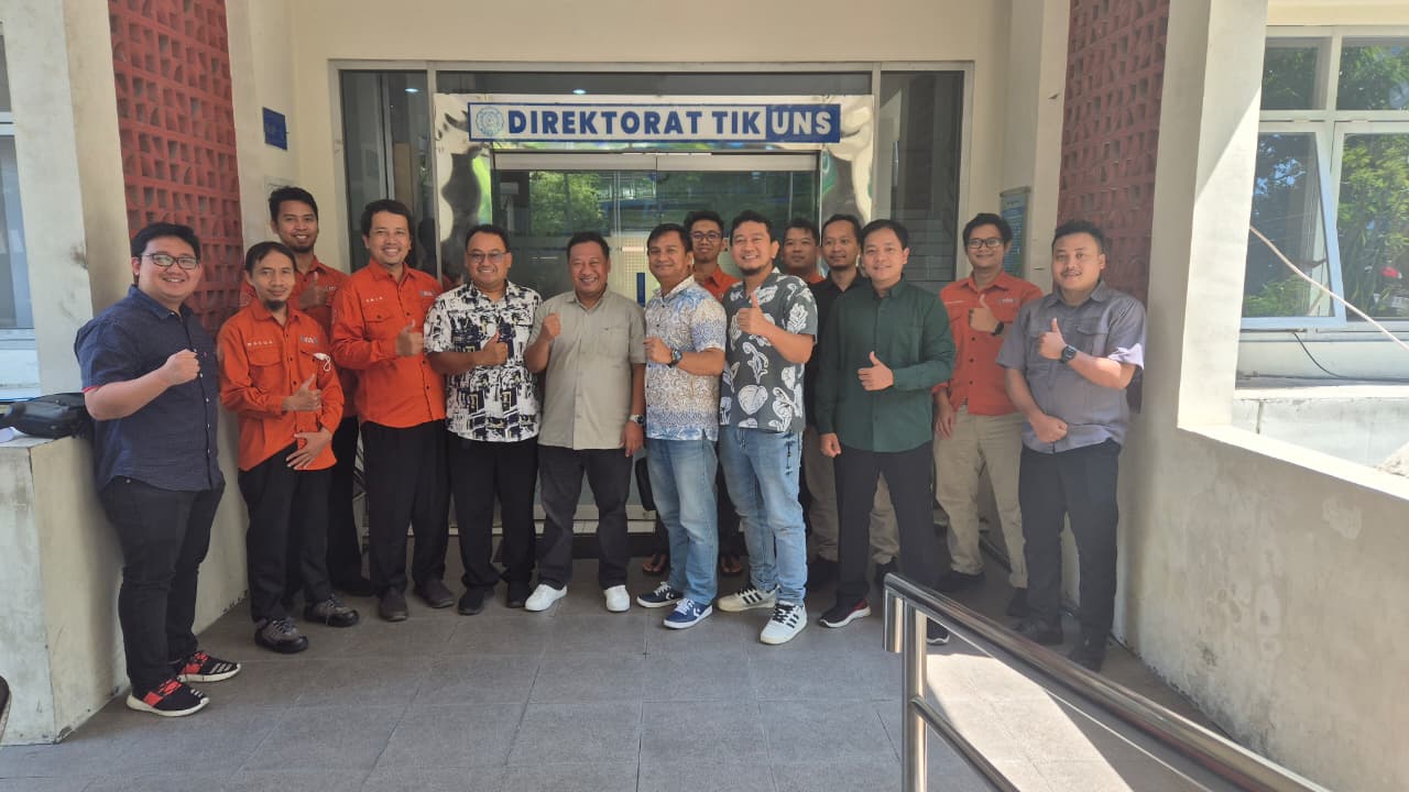 APJII Bidang Kelembagaan dan SoloIX Kunjungi UNS Bahas Kesepakatan Interkoneksi